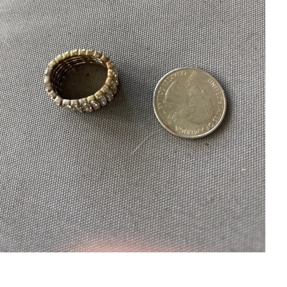 Vintage Rhinestone Stretch Ring Size‎ 7 Silver Tone 5-Row Glam Statement Jewelry